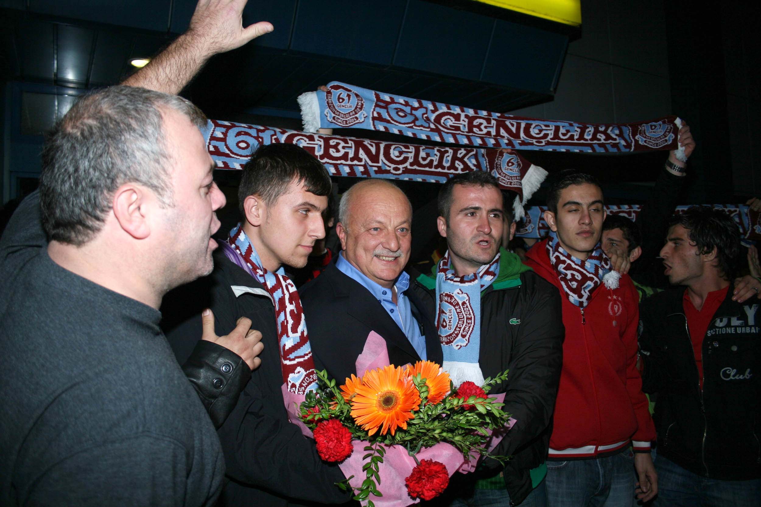 Şener Başkanlığını Açıklıyor