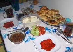 Sahursuz oruç kilo aldırıyor
