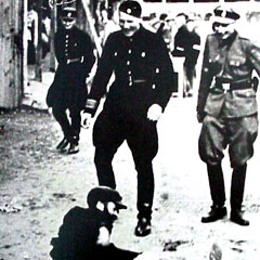 'Düşmanlar' aynı grupta!