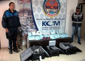 Antalya’da Uyuşturucu İle Mücadele