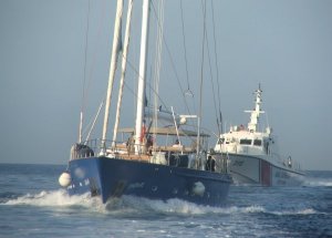 Sahil Güvenlik’ten Kaçakçılara Darbe