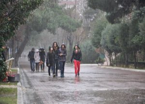 Şiddetli yağış ve fırtına uyarısı