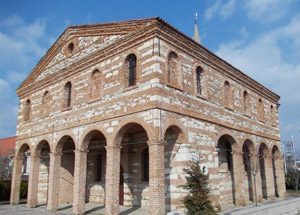Camiyi Bale Evi Yaptılar