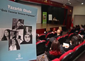 İzmir, Türk Edebiyatı’nın Karargahı Oldu