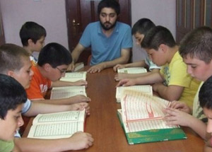 Kur'an Ve Namazı Tavsiye Etti, Okuldan Atıldı