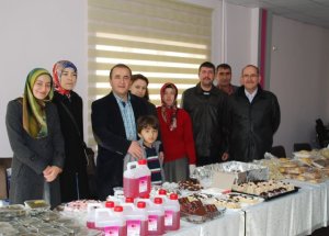 Dernekler, Suriye için kermes düzenledi