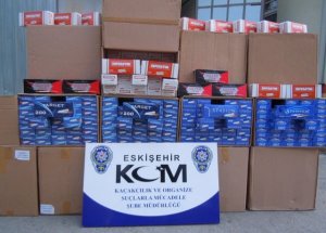 İş yerinde sattığı kaçak sigaralar polise takıldı