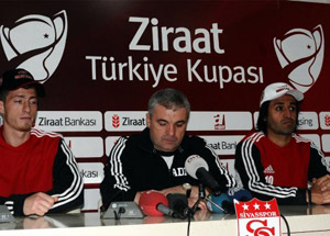 Hem kupada hem de ligde gitmek istiyoruz