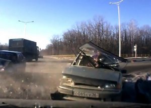 Rusya'da yollar buz pistine döndü