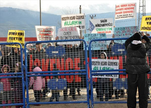 Bolu’da ‘Noel baba’ protestosu