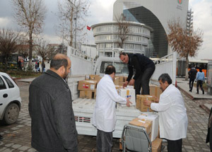 Suriyeli mültecilere ilaç yardımı
