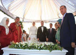 Başbakan nikah şahidi oldu