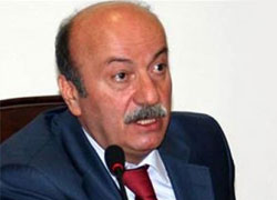 Bekaroğlu'na sürpriz davet!