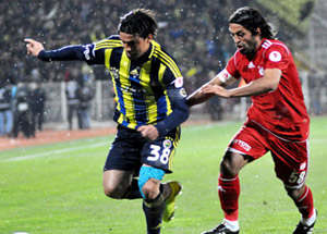 Sivasspor - Fenerbahçe maçında gülen yok!