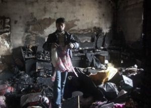 Gazze'de Bir Aile Yanarak Öldü
