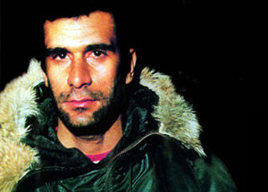 Maskeli Balo'da El Koymuş!