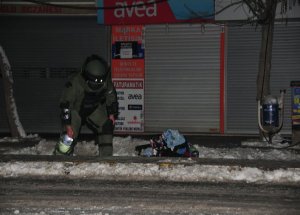 Fatih’te Şüpheli Paket Polisi Alarma Geçirdi