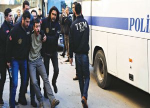 ÇHD’den Öğrencilere Gözaltı Taktiği