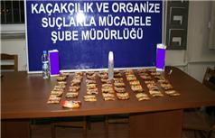 Bonzaileri süt kutusu içine gizledi