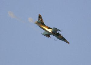 Uçağıyla Firar Eden Pilot Bomba Yağdırdı