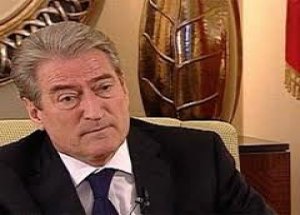 Arnavutluk'tan İlginç Talep