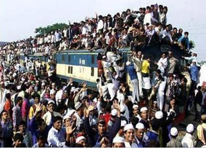 Hindistan'da tren istasyonunda izdiham: 10 ölü