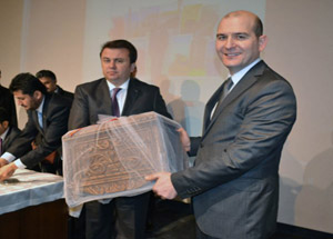 Bu millet, Tayyip Erdoğan'ı vermemek için inat etmektedir