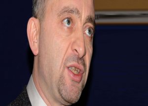 Kocasakal, Kanunla Avukatları Tehdit Ediyor!