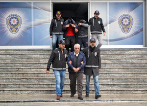 Yeğenini öldürtmek için bankadan kredi çekti