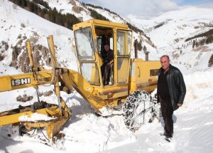 Erzurum’da Kar Ve Tipi Nedeniyle Kapanan Köy Yolları Açılıyor