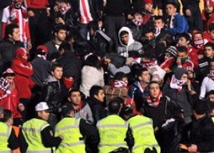 Antalya'da Tribünler Karıştı!
