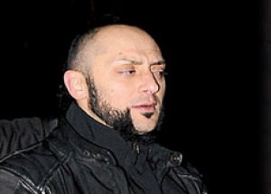 Hayko Cepkin Kadın Hayranına Kafa Attı