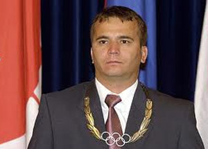 'Sokağa Çıkmaya Utanıyorum'