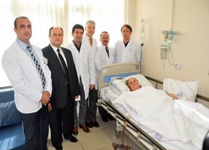 Karnından 7 kiloluk kitle çıktı