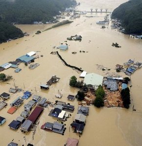 Japonya'da sel: 10 ölü, 20 kayıp