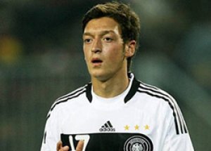 Dünya Mesut Özil'in bu anını konuşuyor