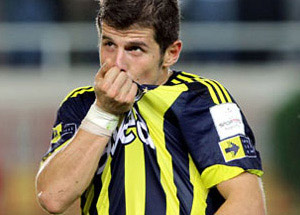 Emre İddialara Cevap Verdi