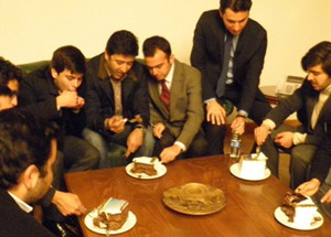 Başbakan İçin Aldıkları Pastayı Yediler