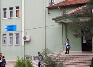 'Marmaris’teki Okullardan Darbecilerin İsmi Kaldırılmalıdır'