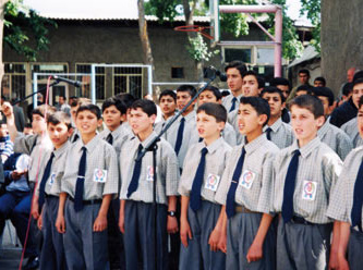 12 Türk Okulu İçin Kapatma Kararı