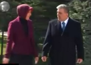 Hayrunnisa Gül'e Topuk Sitemi