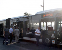 Arızalanan Metrobüs Vatandaşı Yola Döktü