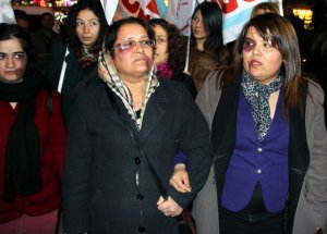 Adana’da Kadınlar ‘Şiddet Ve Tacize’ Karşı Yürüdü