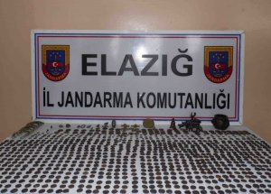 Elazığ'da 986 parça tarihi eser ele geçirildi
