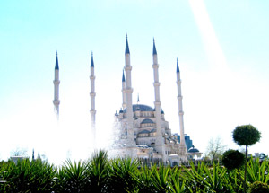 Camilere Engel Kalkıyor