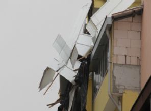 Şiddetli Lodos Ayvalık’ı Vurdu