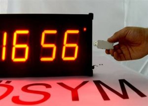 ÖSYM Adayları Saatle İzleyecek