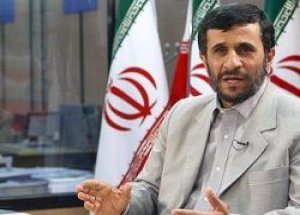 Ahmedinejad Helikopter Kazası Geçirdi