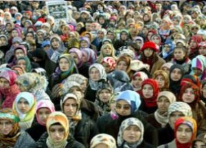 Kamuda Başörtüsü İçin Her Gün Eylem!