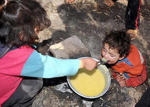 Sınırdaki Suriyeli Çocukların Çaresizliği